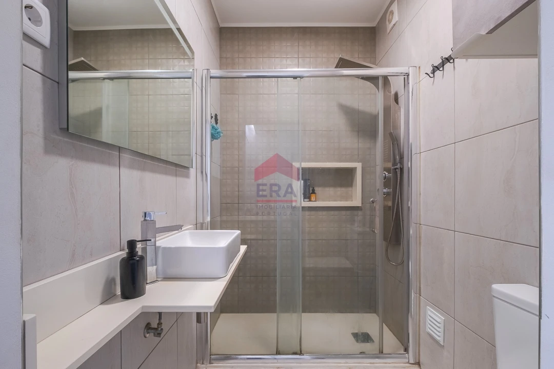 Apartamento T0 para Venda em Algés, Linda-A-Velha e Cruz Quebrada-Dafundo Foto 13