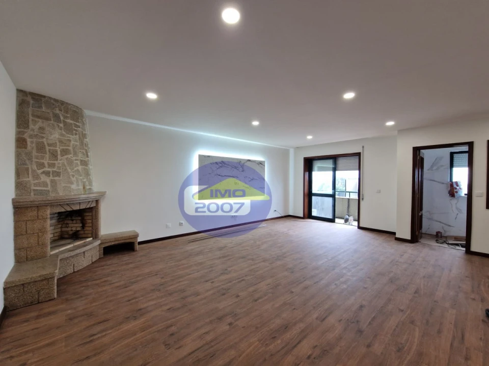 Apartamento T3 para Venda em São João de Ver Foto 7