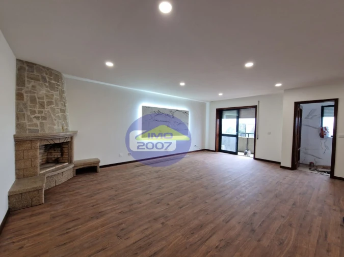 Apartamento T3 para Venda em São João de Ver Foto 4