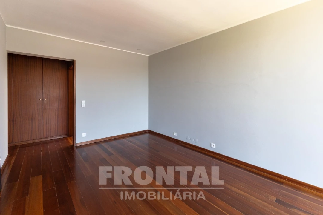 Moradia T4 para Venda em Gondomar (São Cosme), Valbom e Jovim Foto 29