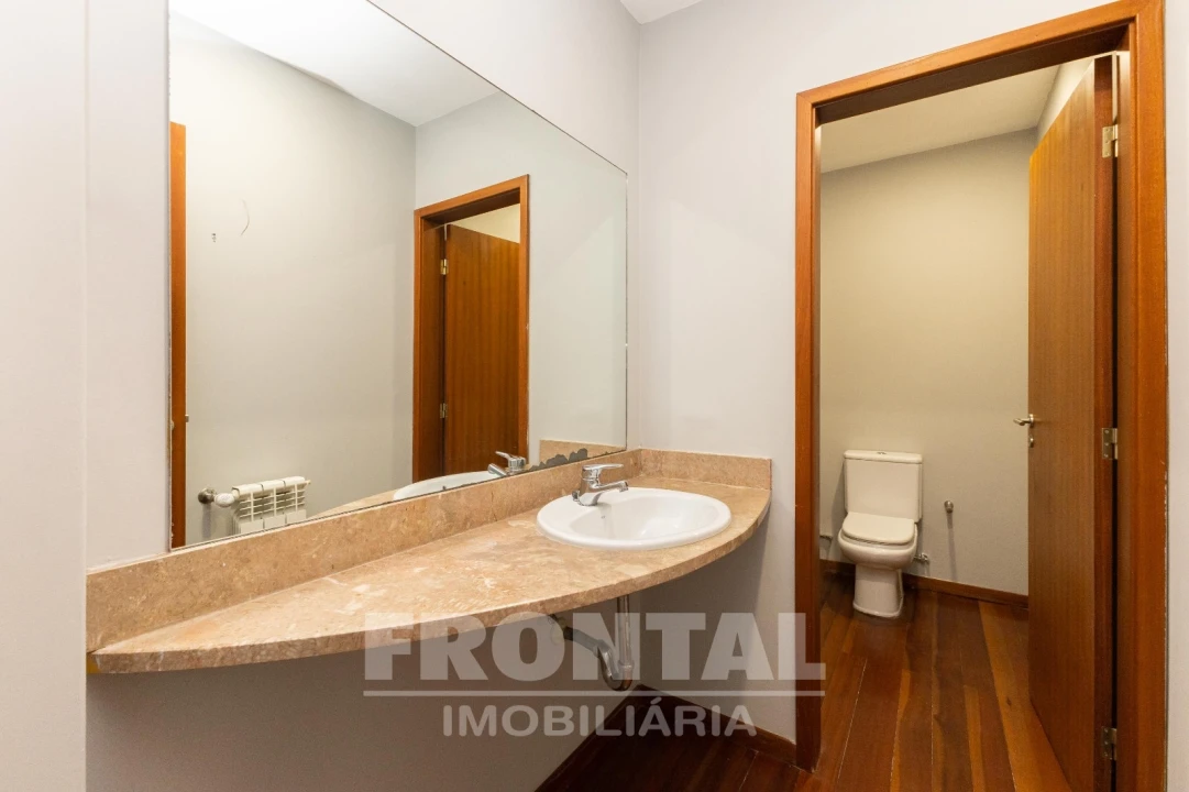Moradia T4 para Venda em Gondomar (São Cosme), Valbom e Jovim Foto 41
