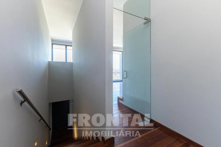 Moradia T6 para Venda em Gondomar (São Cosme), Valbom e Jovim Foto 22