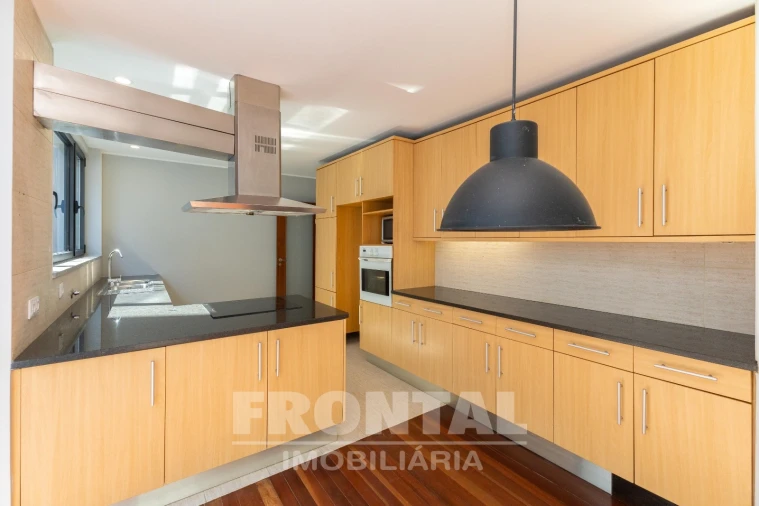 Moradia T6 para Venda em Gondomar (São Cosme), Valbom e Jovim Foto 43