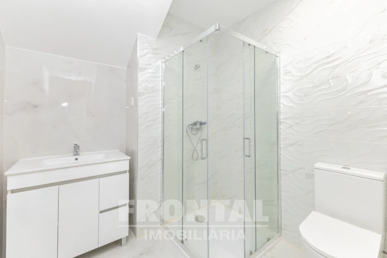 Moradia T6 para Venda em Gondomar (São Cosme), Valbom e Jovim Foto 14