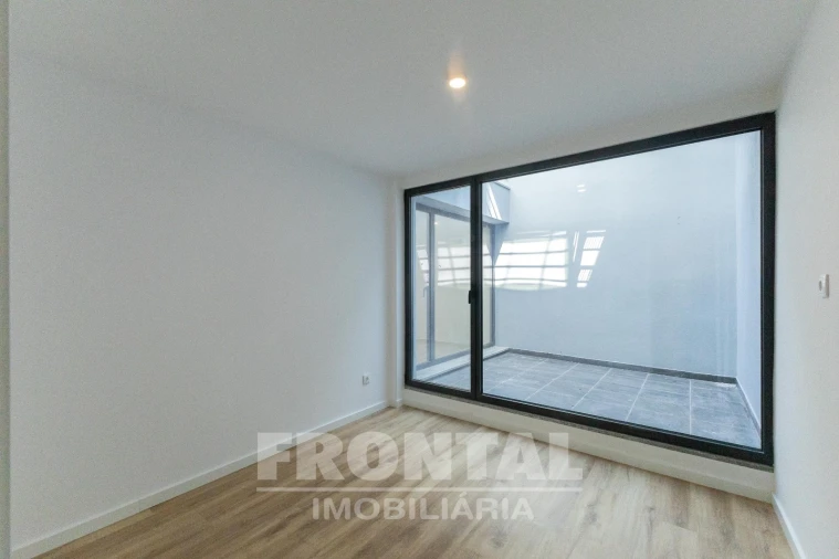 Moradia T6 para Venda em Gondomar (São Cosme), Valbom e Jovim Foto 19