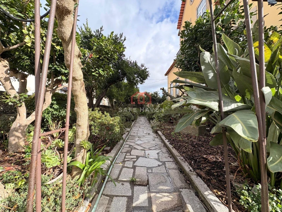 Moradia T8 para Venda em Santa Comba Foto 5