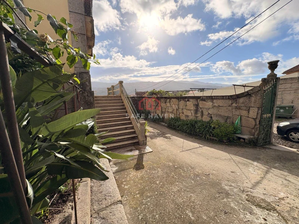 Moradia T8 para Venda em Santa Comba Foto 6