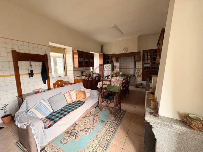 Moradia T8 para Venda em Santa Comba Foto 13