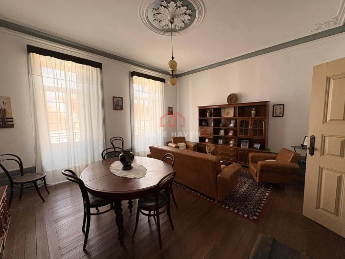 Moradia T8 para Venda em Santa Comba Foto 11