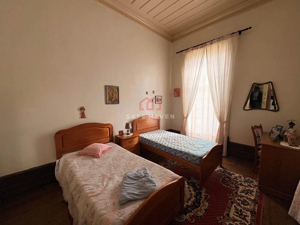 Moradia T8 para Venda em Santa Comba Foto 15