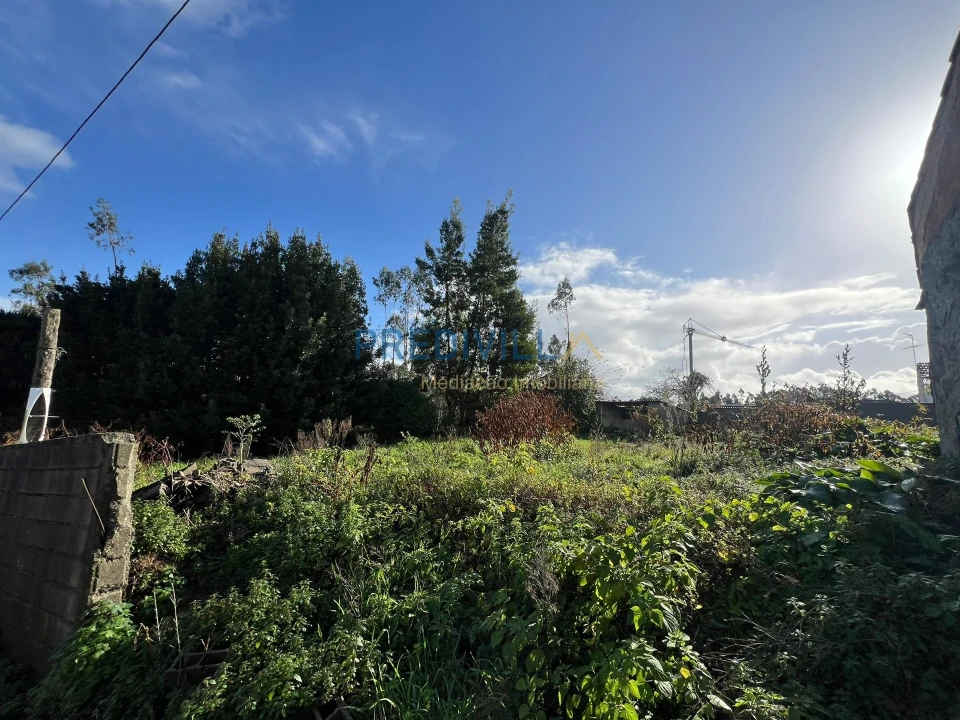 Terreno para Venda em Retorta e Tougues Foto 19