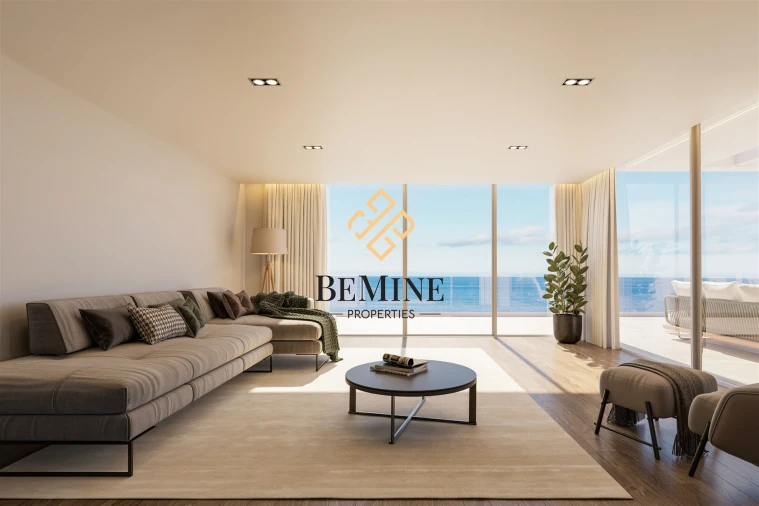 Moradia T4 para Venda em Caniço Foto 10