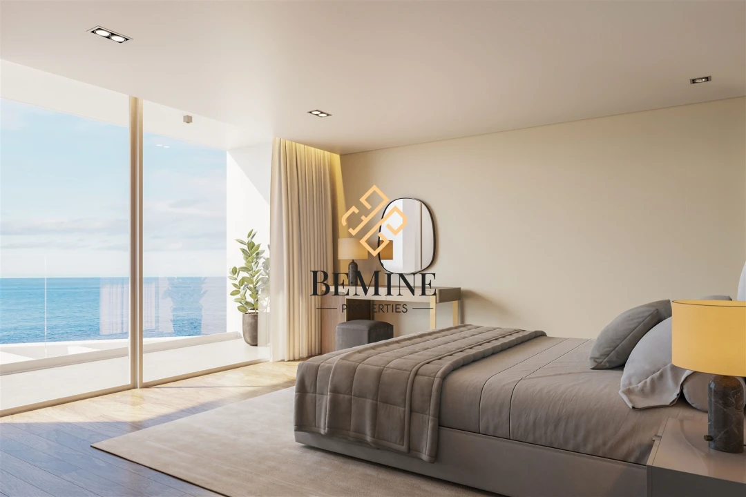 Moradia T4 para Venda em Caniço Foto 13