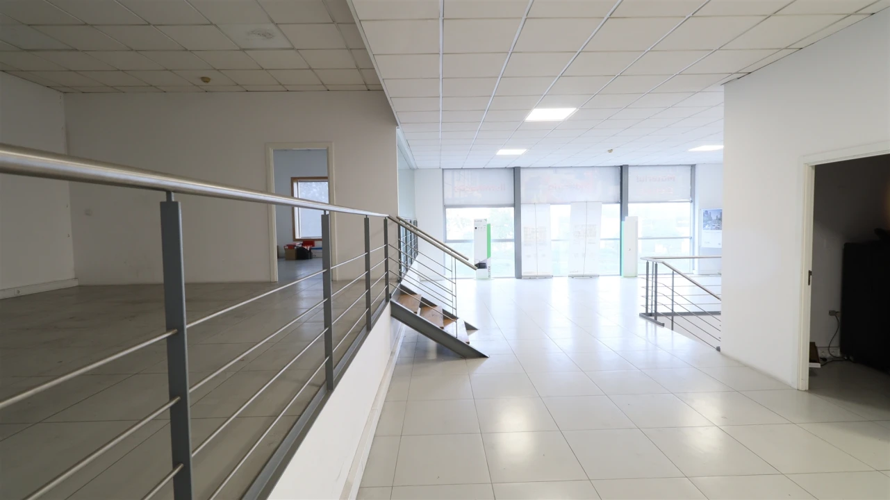 Armazém para Arrendamento em Antas e Abade de Vermoim Foto 7