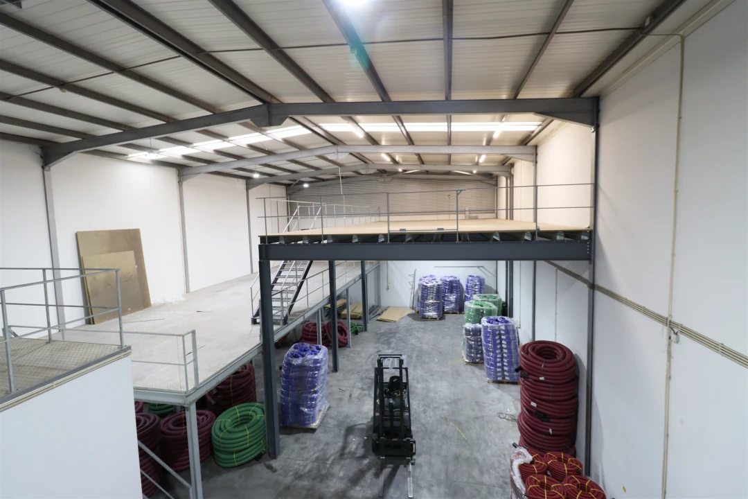 Armazém para Arrendamento em Antas e Abade de Vermoim Foto 16