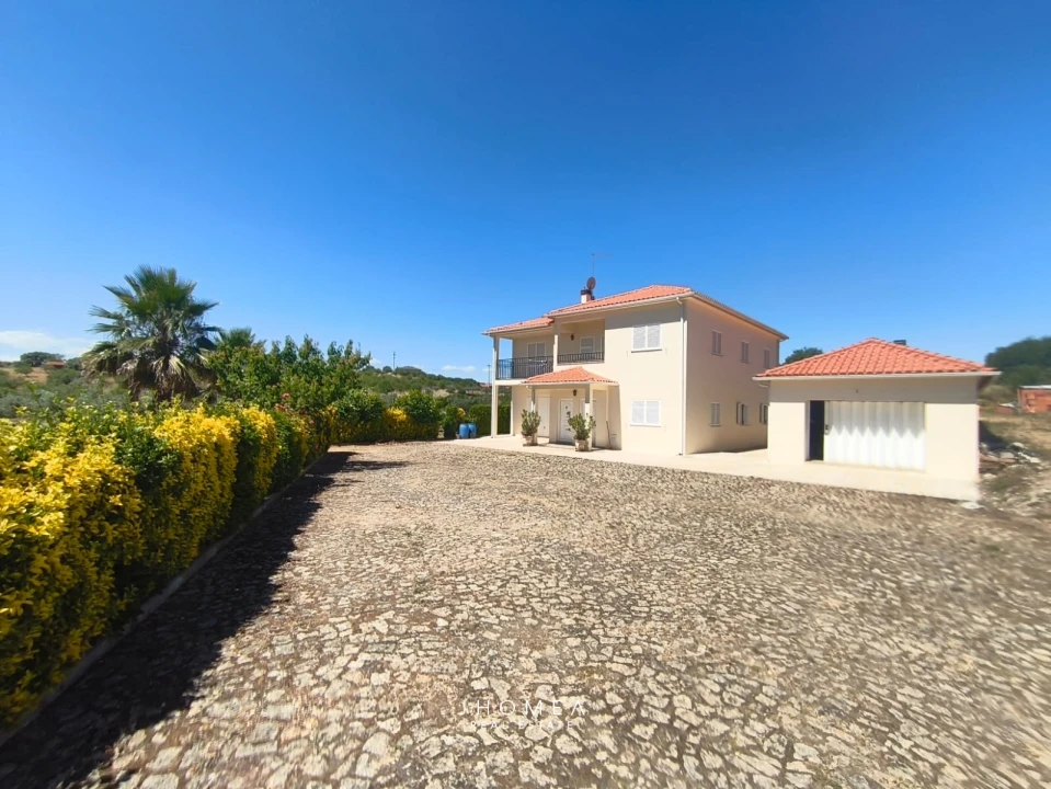 Moradia T3 para Venda em Vila Nova de Foz Côa Foto 15