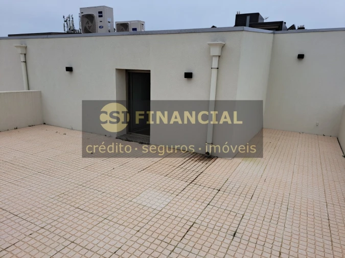 Moradia T4 para Venda em Esmoriz Foto 12