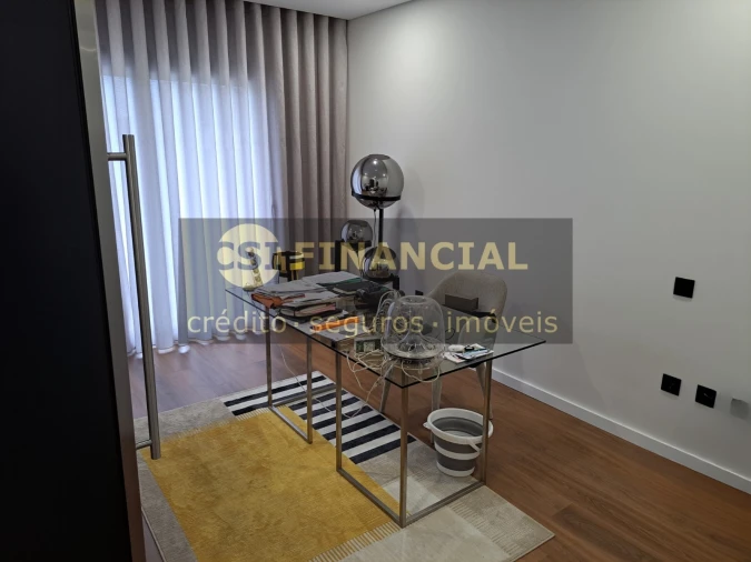 Moradia T4 para Venda em Esmoriz Foto 28