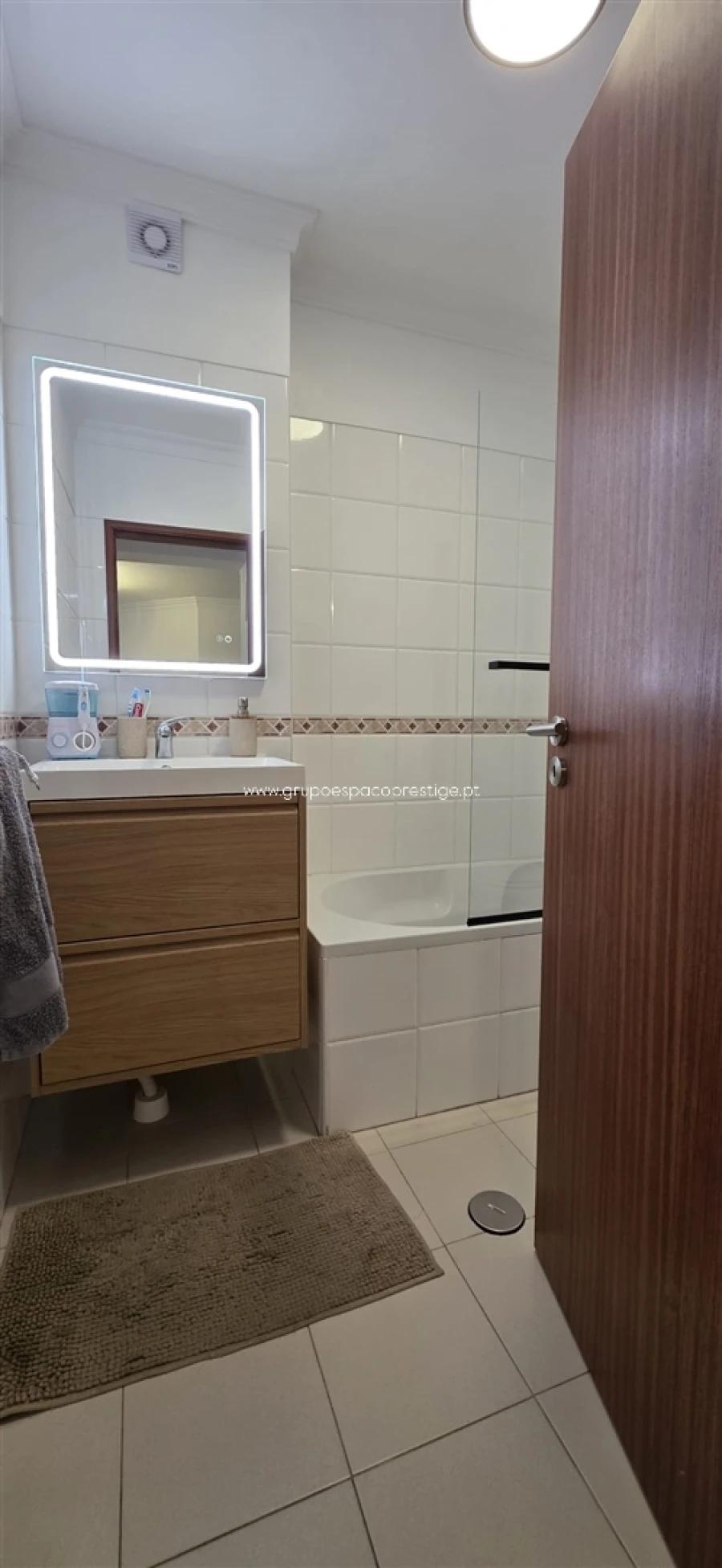 Apartamento T2 para Venda em Quelfes Foto 13