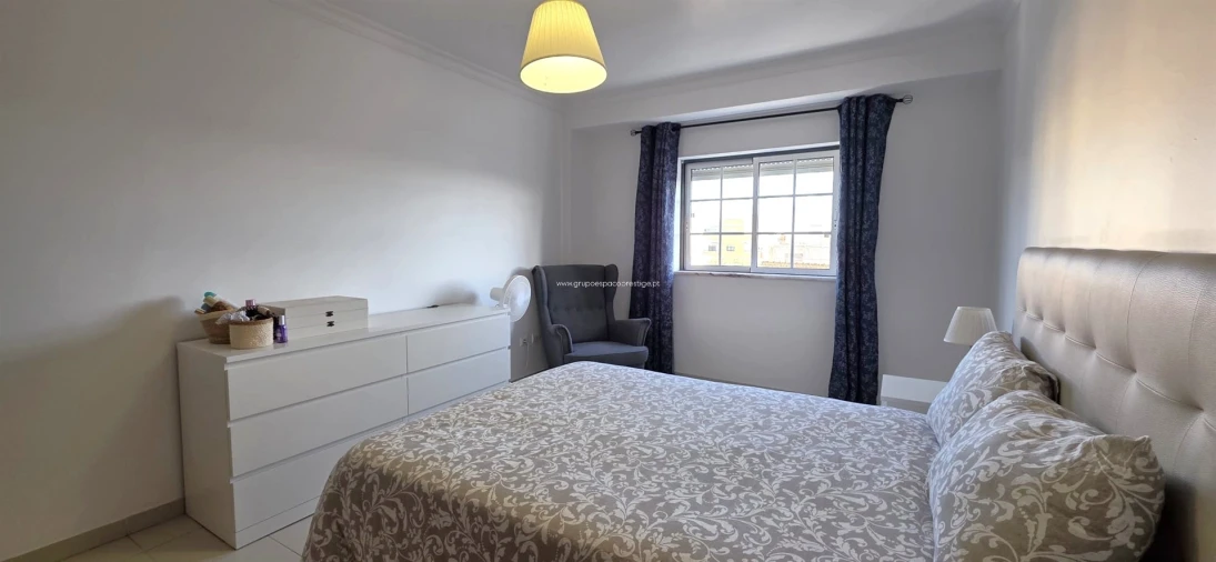 Apartamento T2 para Venda em Quelfes Foto 20