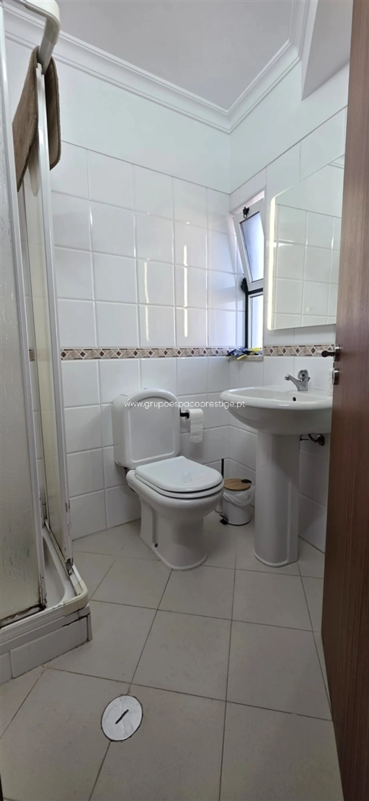Apartamento T2 para Venda em Quelfes Foto 10
