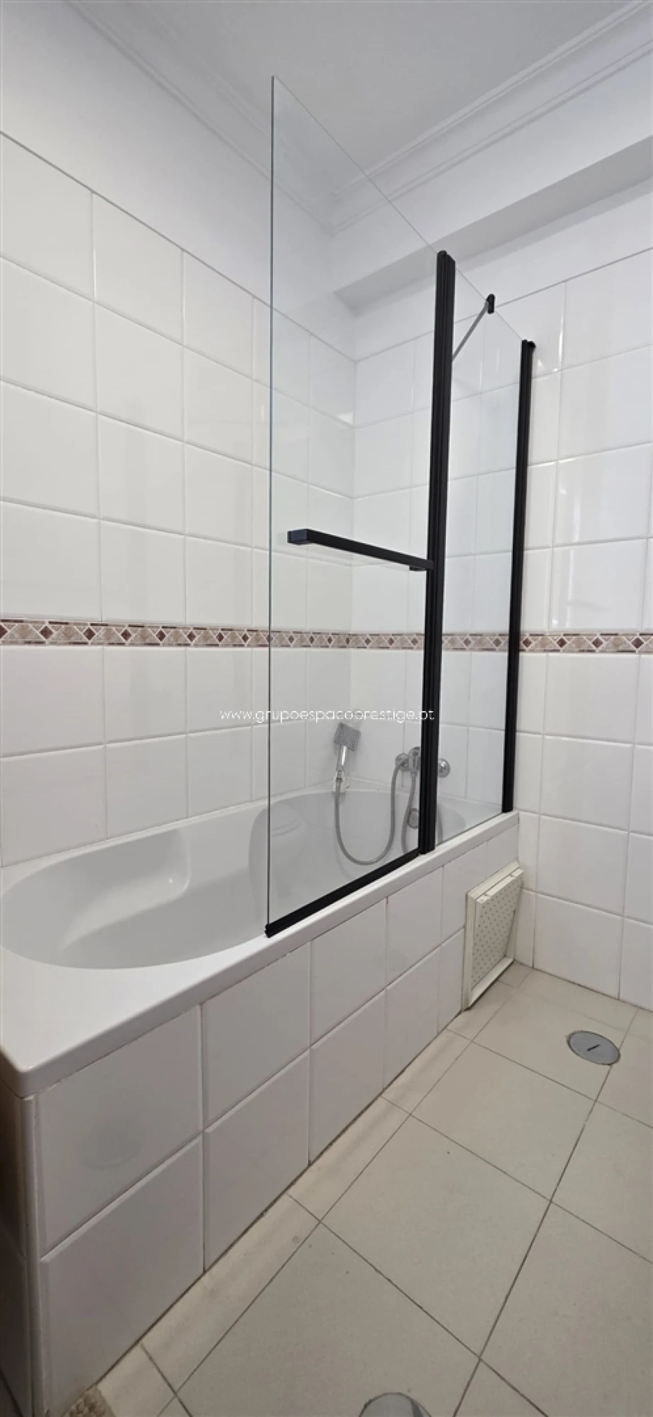 Apartamento T2 para Venda em Quelfes Foto 14