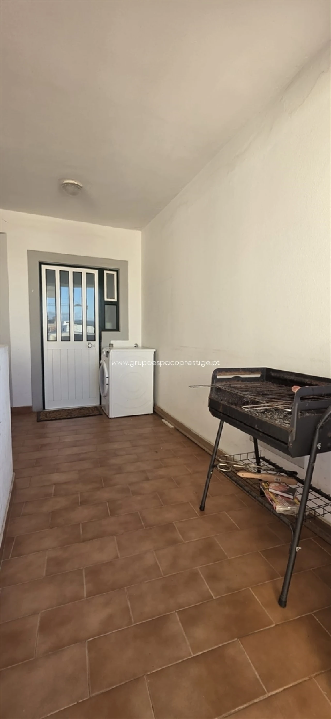 Apartamento T2 para Venda em Quelfes Foto 21