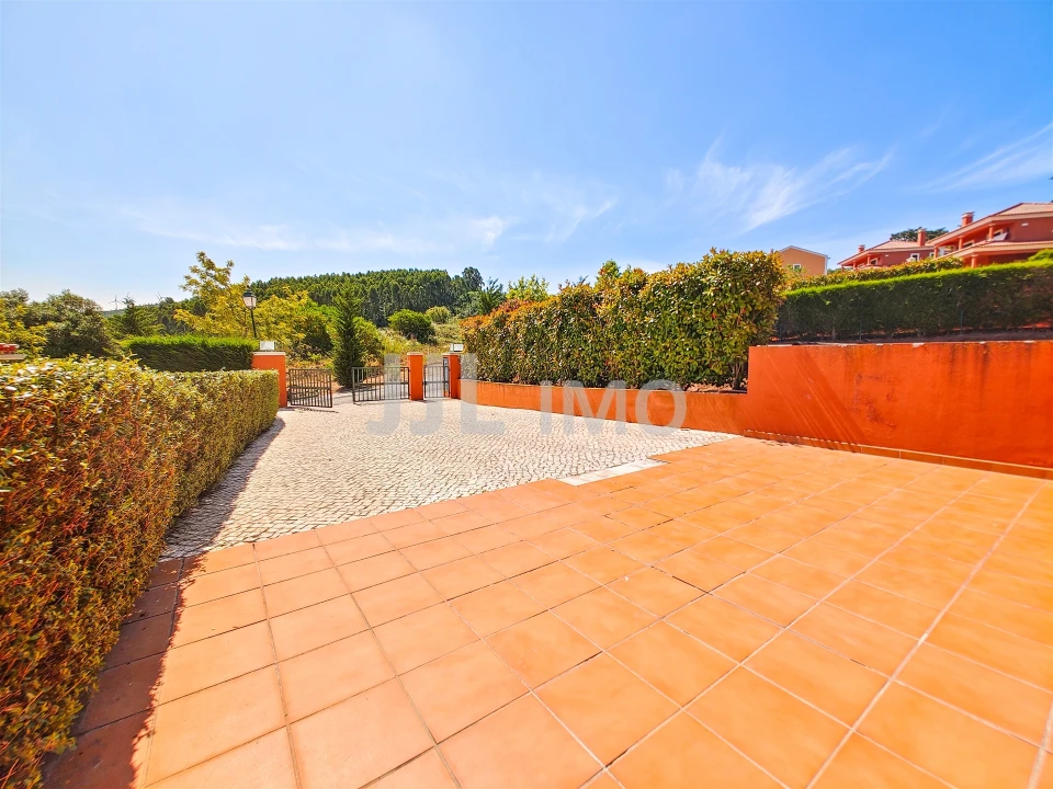 Moradia T4 para Arrendamento em Turcifal Foto 36