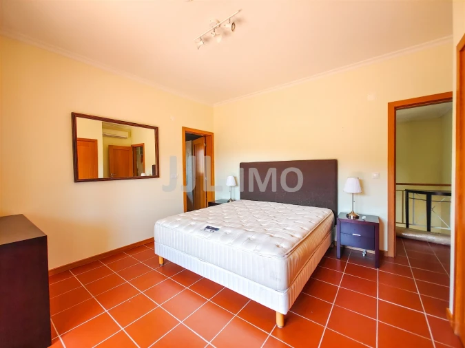 Moradia T4 para Arrendamento em Turcifal Foto 23