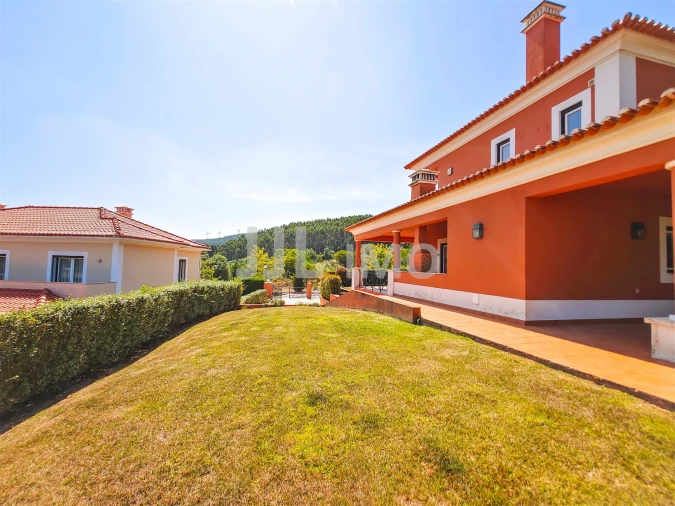 Moradia T4 para Arrendamento em Turcifal Foto 28