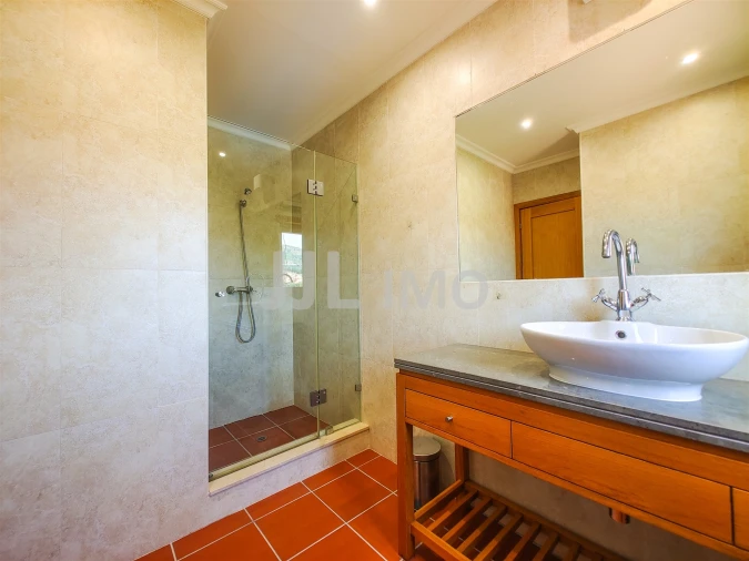 Moradia T4 para Arrendamento em Turcifal Foto 21