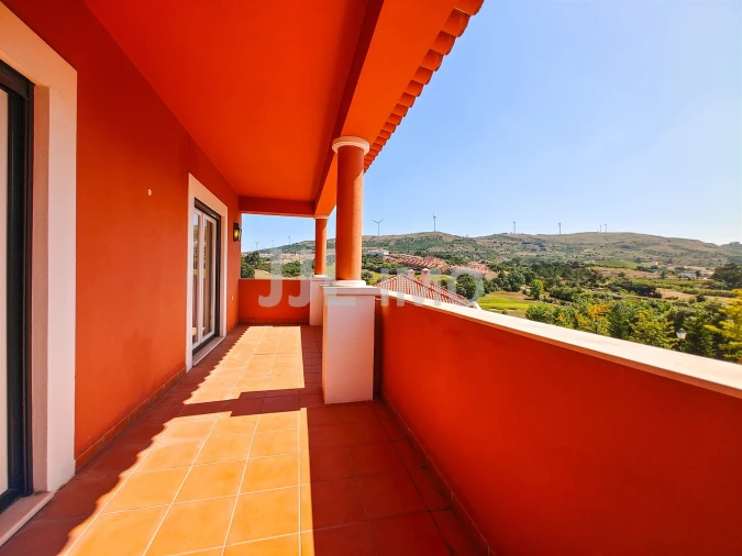 Moradia T4 para Arrendamento em Turcifal Foto 26