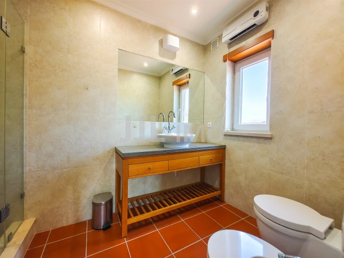 Moradia T4 para Arrendamento em Turcifal Foto 20