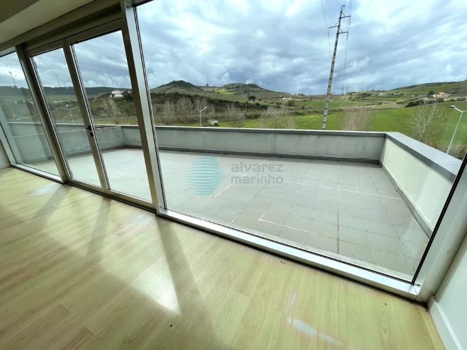 Escritório para Arrendamento em Santa Maria, São Pedro e Matacães Foto 11