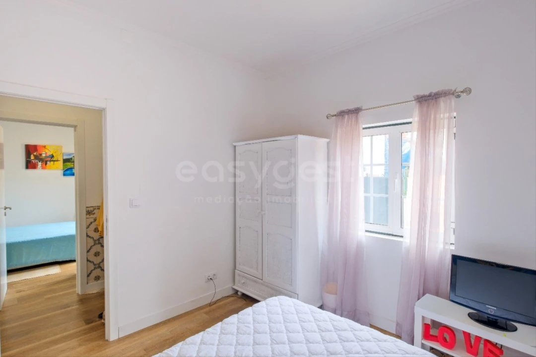 Moradia T4 para Venda em Algés, Linda-A-Velha e Cruz Quebrada-Dafundo Foto 16