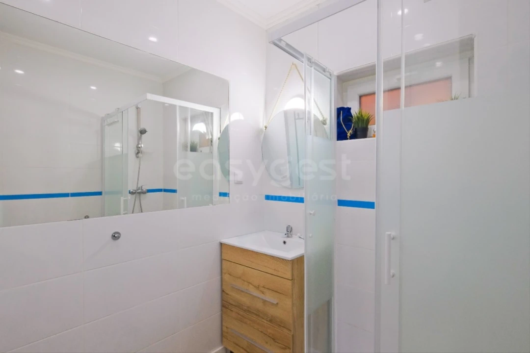 Moradia T4 para Venda em Algés, Linda-A-Velha e Cruz Quebrada-Dafundo Foto 21