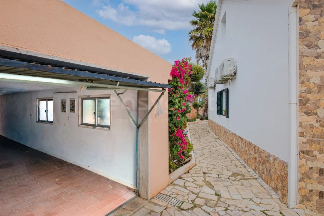 Moradia T4 para Venda em Algés, Linda-A-Velha e Cruz Quebrada-Dafundo Foto 35