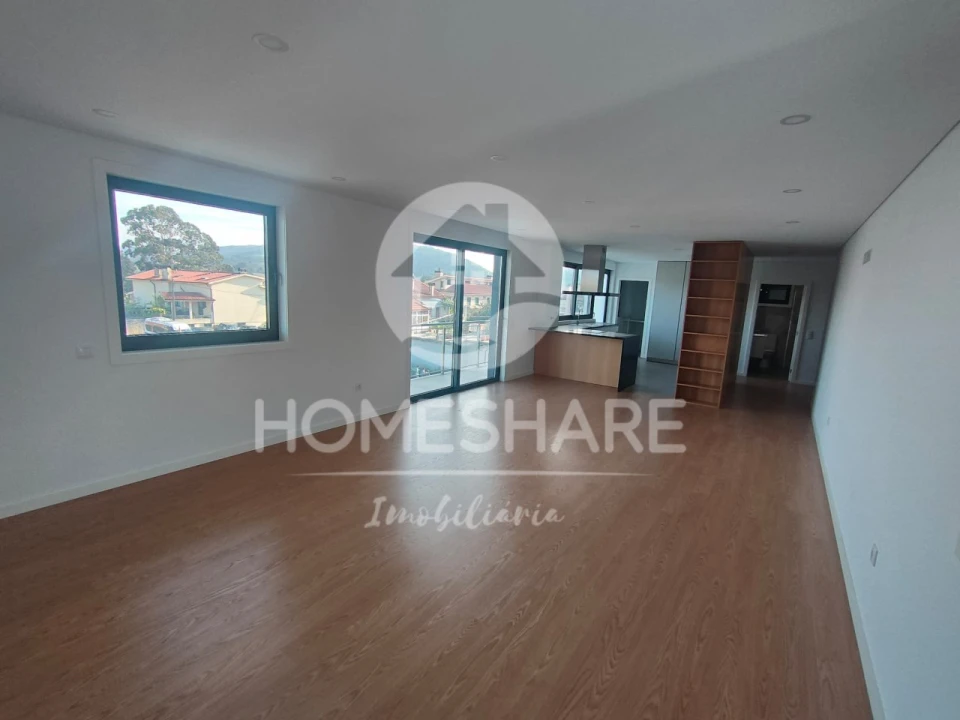 Moradia T3 para Venda em Campo e Sobrado Foto 3