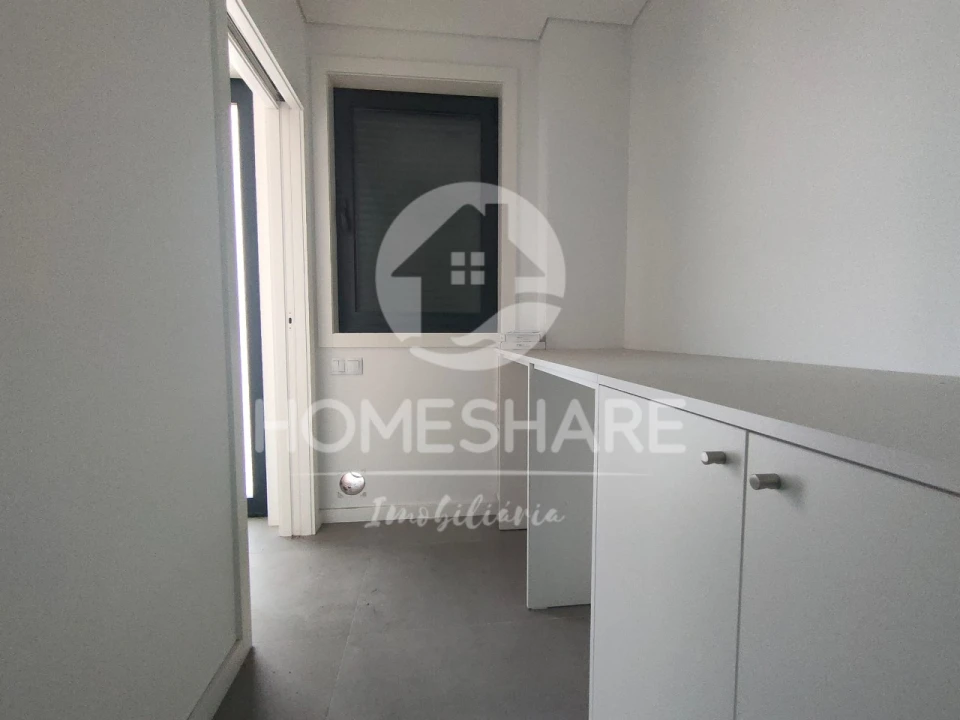 Moradia T3 para Venda em Campo e Sobrado Foto 8