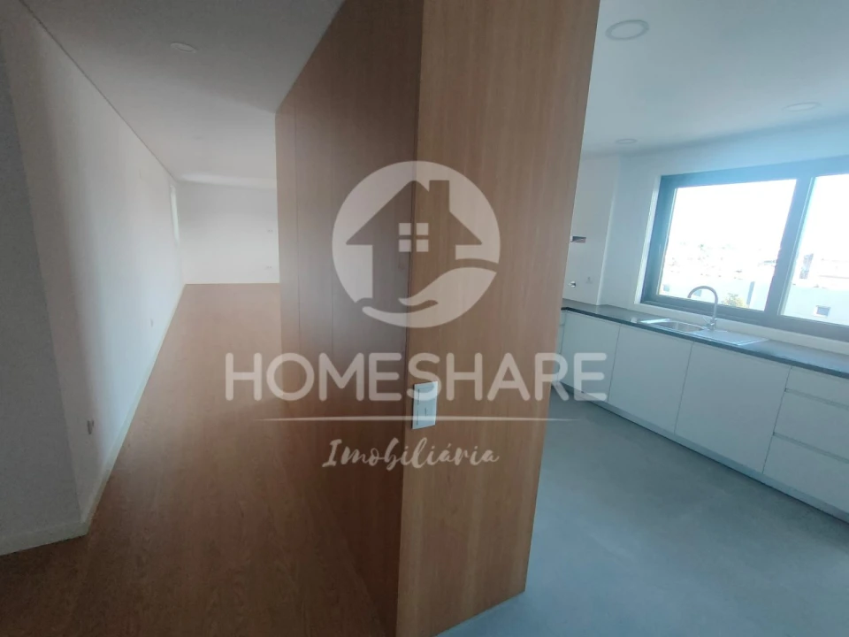 Moradia T3 para Venda em Campo e Sobrado Foto 11