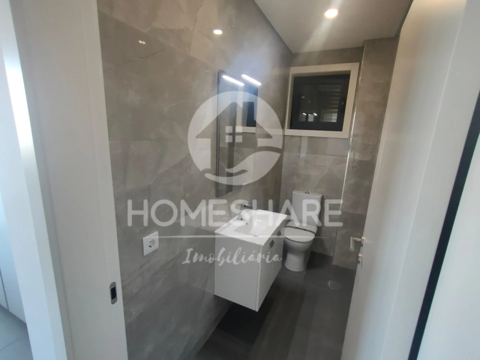 Moradia T3 para Venda em Campo e Sobrado Foto 14