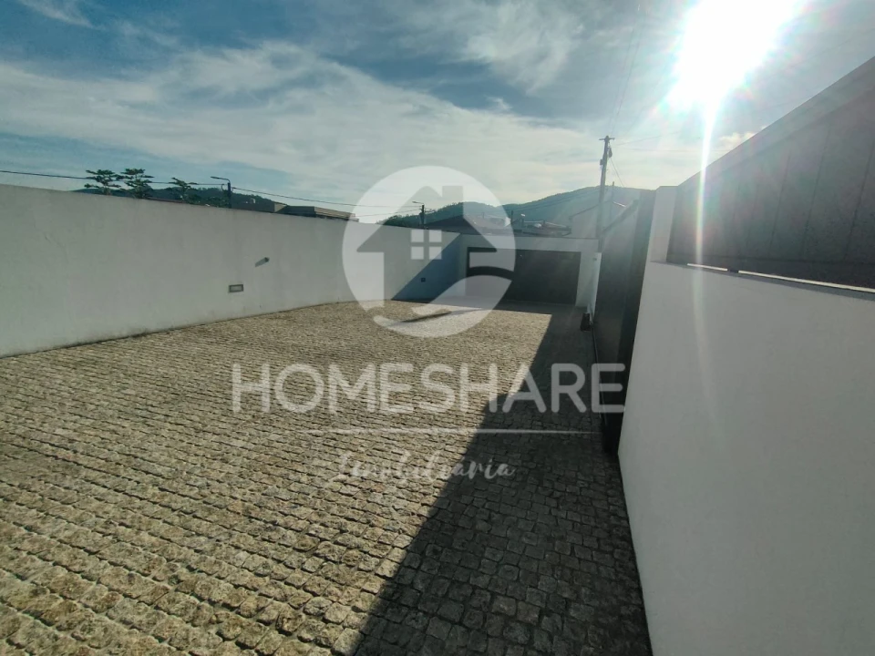 Moradia T3 para Venda em Campo e Sobrado Foto 33