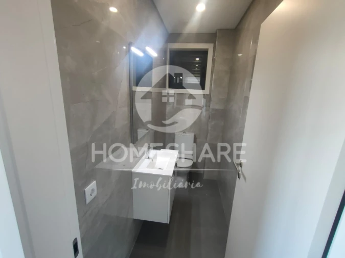 Moradia T3 para Venda em Campo e Sobrado Foto 15