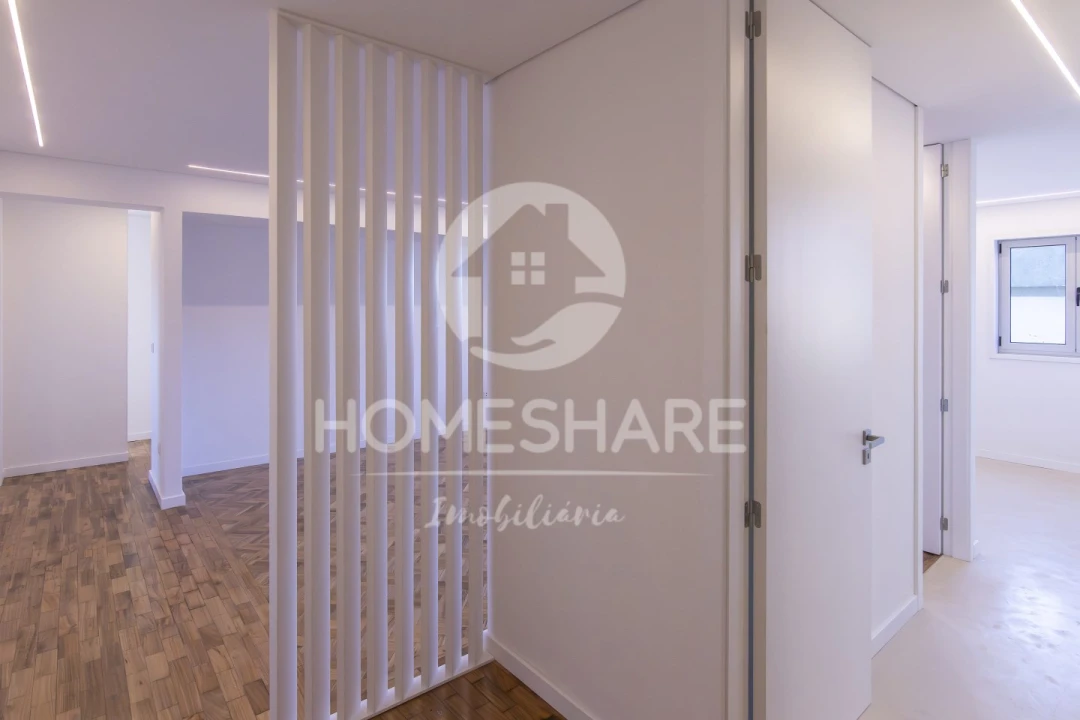 Apartamento T4 para Venda em Cedofeita, Santo Ildefonso, Sé, Miragaia, São Nicolau e Vitória Foto 9