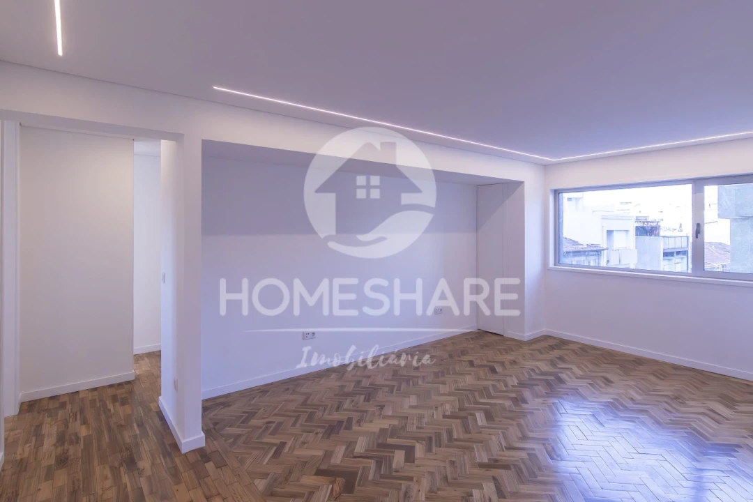 Apartamento T4 para Venda em Cedofeita, Santo Ildefonso, Sé, Miragaia, São Nicolau e Vitória Foto 10