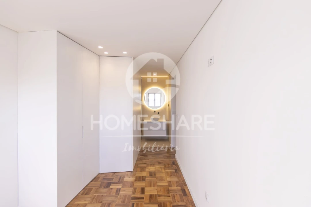 Apartamento T4 para Venda em Cedofeita, Santo Ildefonso, Sé, Miragaia, São Nicolau e Vitória Foto 18