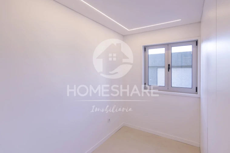 Apartamento T4 para Venda em Cedofeita, Santo Ildefonso, Sé, Miragaia, São Nicolau e Vitória Foto 8