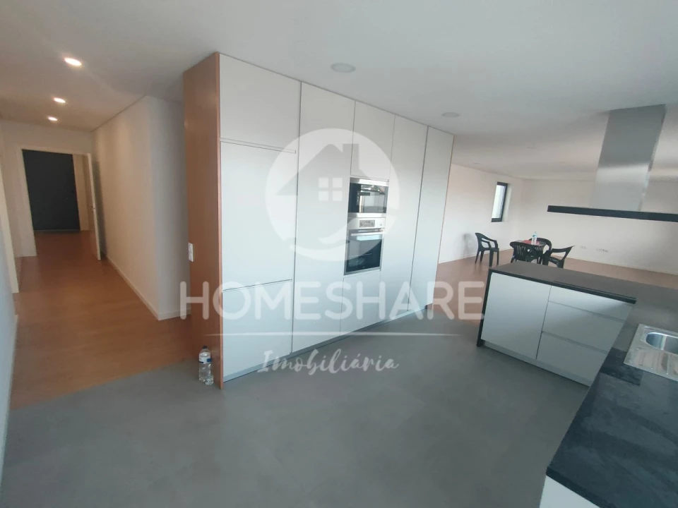 Moradia T3 para Venda em Campo e Sobrado Foto 5