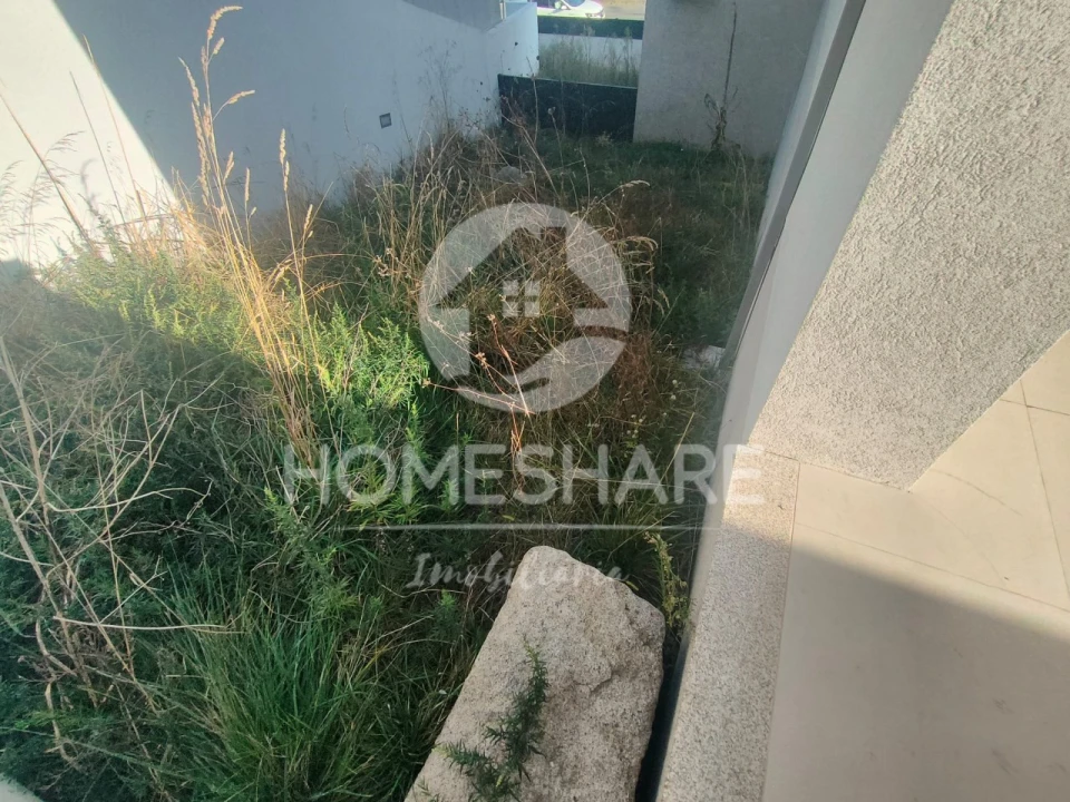 Moradia T3 para Venda em Campo e Sobrado Foto 27