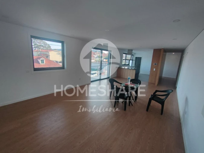 Moradia T3 para Venda em Campo e Sobrado Foto 4